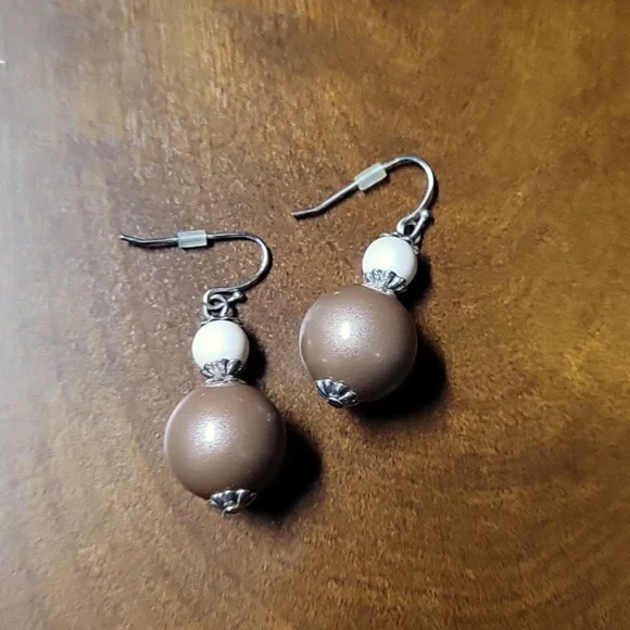 Dangle Earrings - Picture 1 of 1
